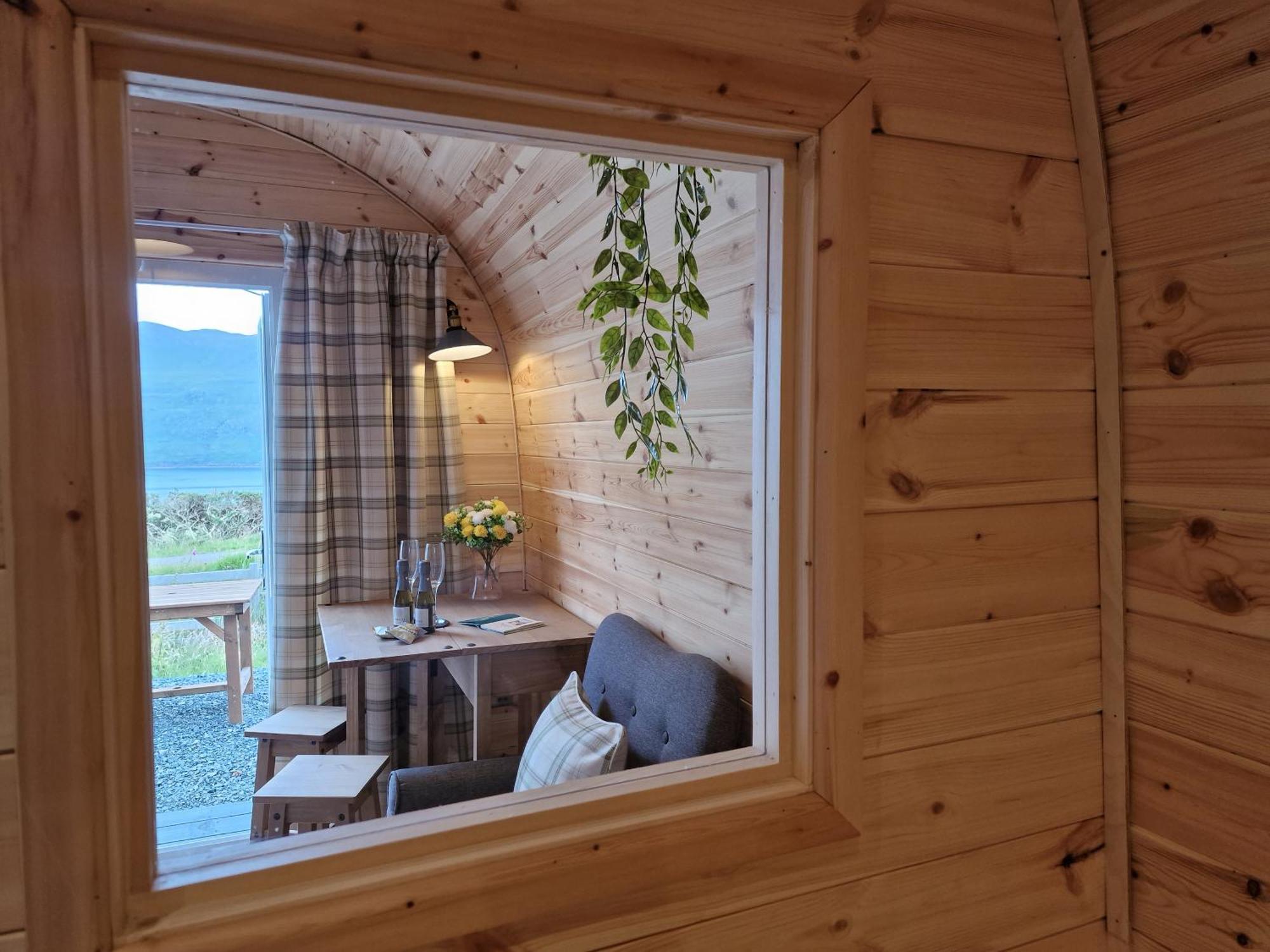Gorse Gorgeous Glamping Hideaway Apartment Dundonnell ภายนอก รูปภาพ