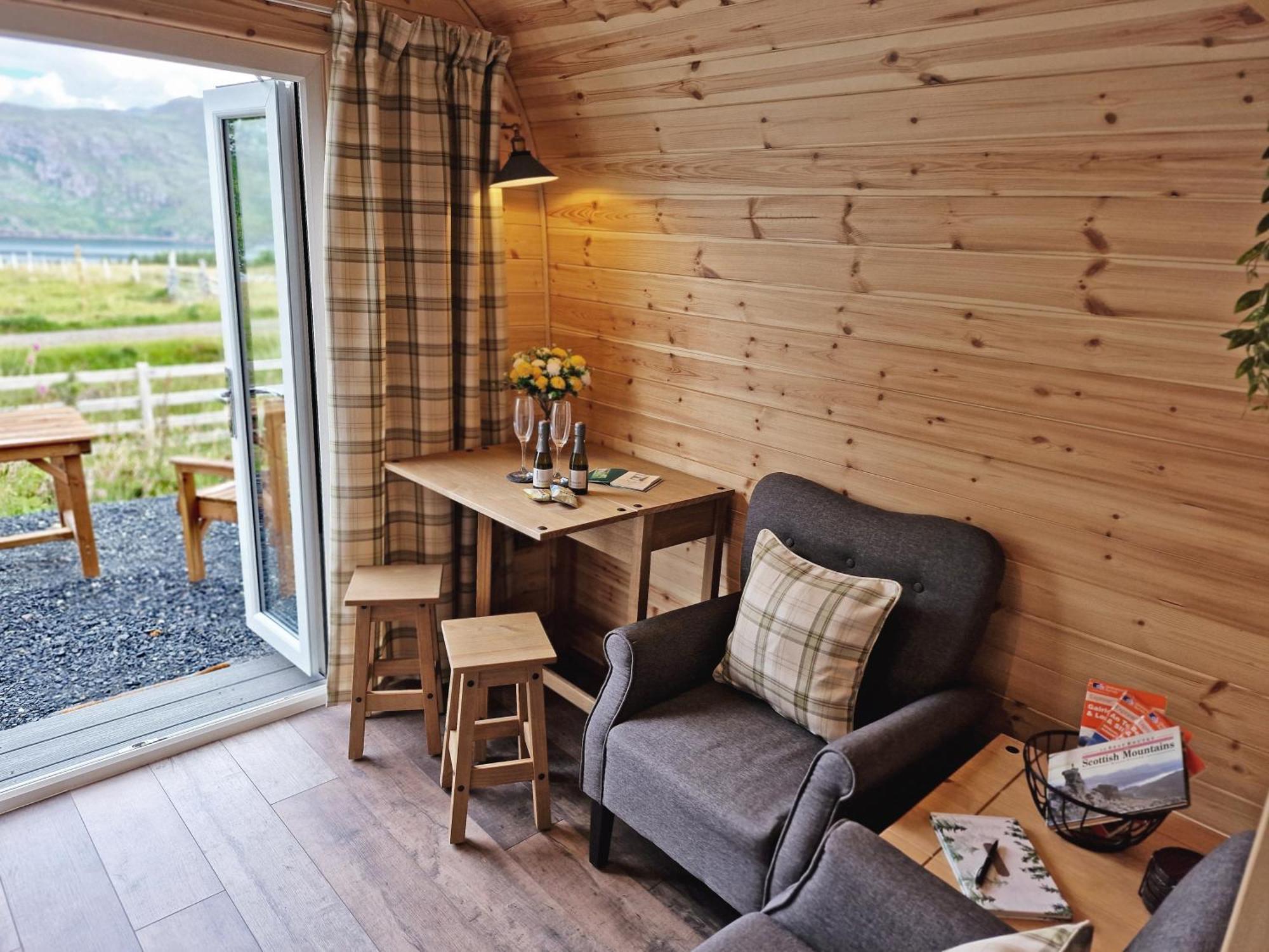 Gorse Gorgeous Glamping Hideaway Apartment Dundonnell ภายนอก รูปภาพ